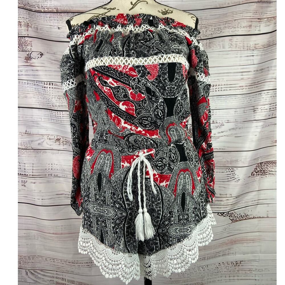 Romeo + Juliet Couture Romper Womens L Paisley Long Sleeve Tassel Lace Lined